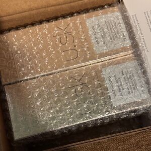 Listing for @Couturegirlz Anti-Aging Skincare Set - Silver